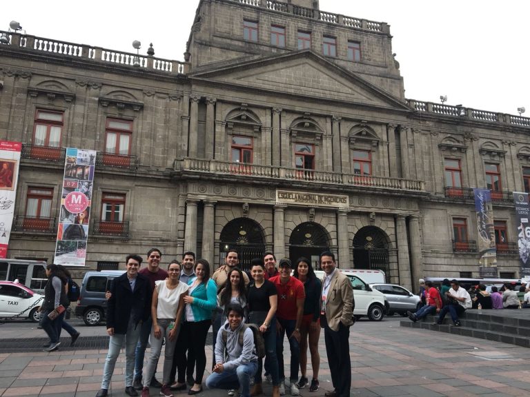 Estudiantes de Administración Estratégica visitan Palacio de Minería