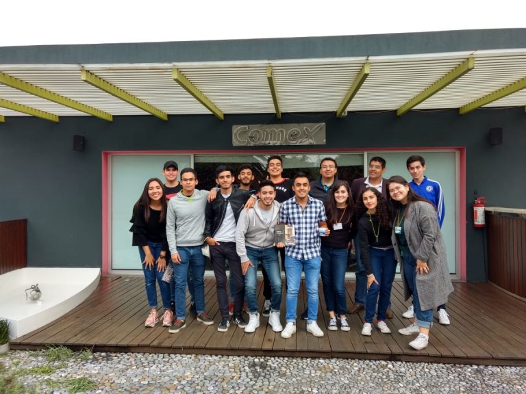 Estudiantes de 1er semestre de Arquitectura UIC visitan Centro de Profesionalización de PPG Comex