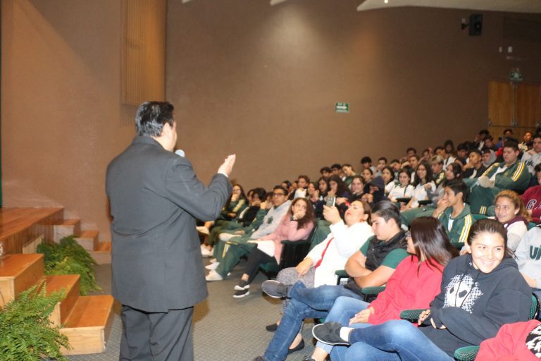 Estudiantes de Bachillerato asistieron a conferencias sobre manejo de emociones