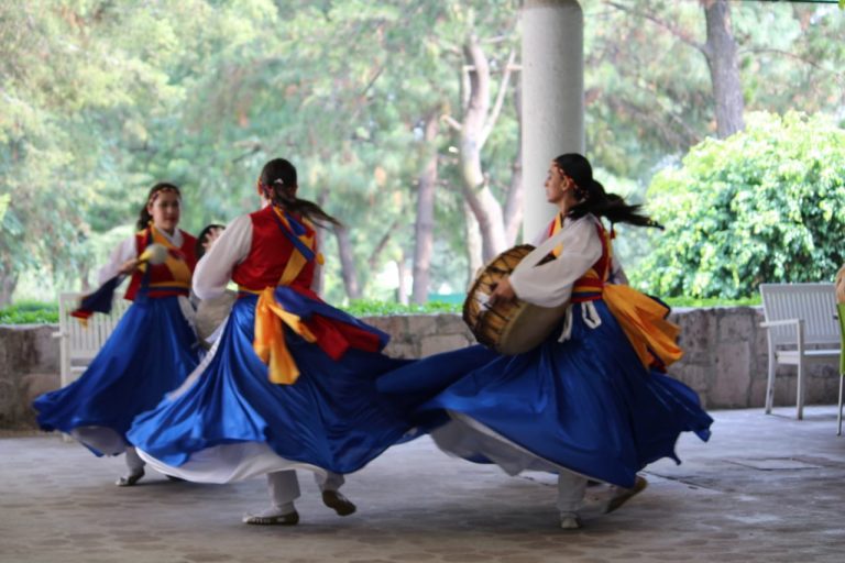 Degustación culinaria y música coreana en la UIC