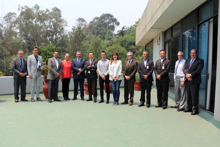 Se presentan ganadores de la fase regional del Concurso Nacional de Casos de Negocios ante el Consejo de Rectoría