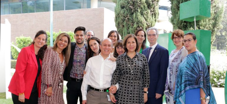 Reciben Reconocimiento al  Mérito Docente 50 profesores UIC