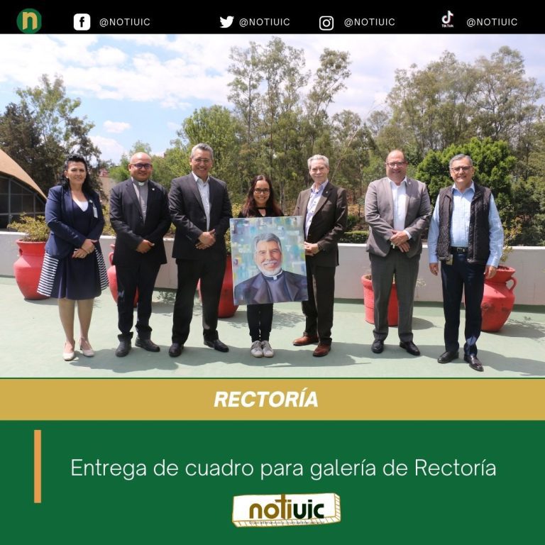 Entrega de cuadro para galería de Rectoría